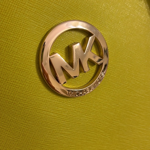 Michael Kors purse - Picture 3 of 8